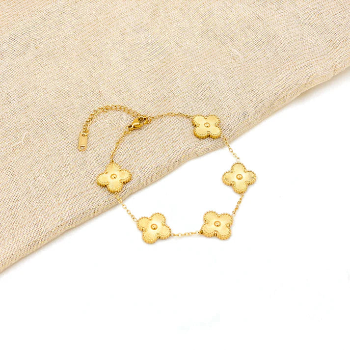 Four Leaf Clover Bracelet - Golden